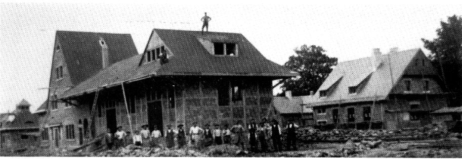 Bahnhof im Bau..jpg (80358 Byte)