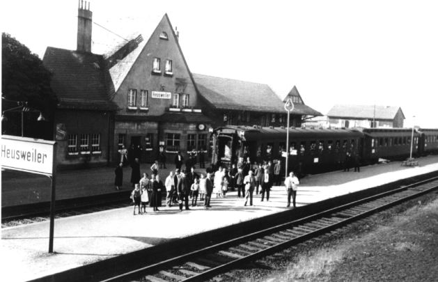 Bahnhof um 1942.jpg (42205 Byte)