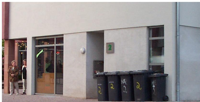 Muelltonnen.jpg (34724 Byte)